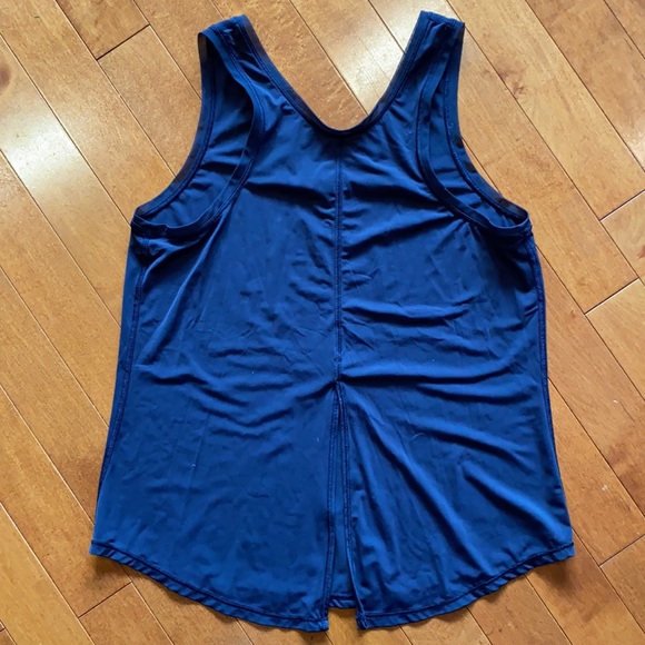✨ Lululemon Navy Blue Split Back Singlet - Picture 3 of 3